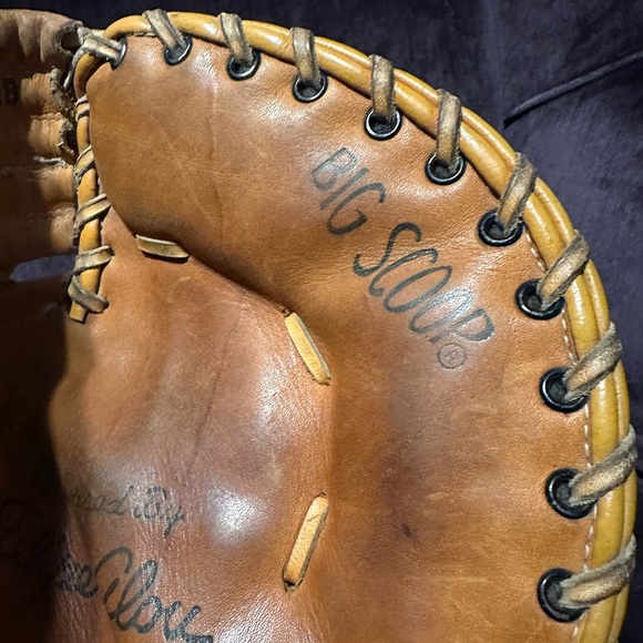 Wilson A2860 Big Scoop Baseball Glove / Mitt, RHT, George Scott - Picture 6 of 7